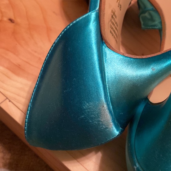 Dyeables Teal Women’s Heels - Picture 4 of 6